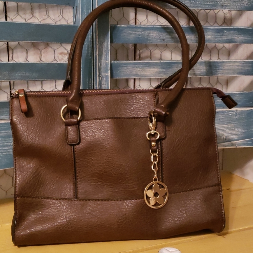 Bueno brown purse